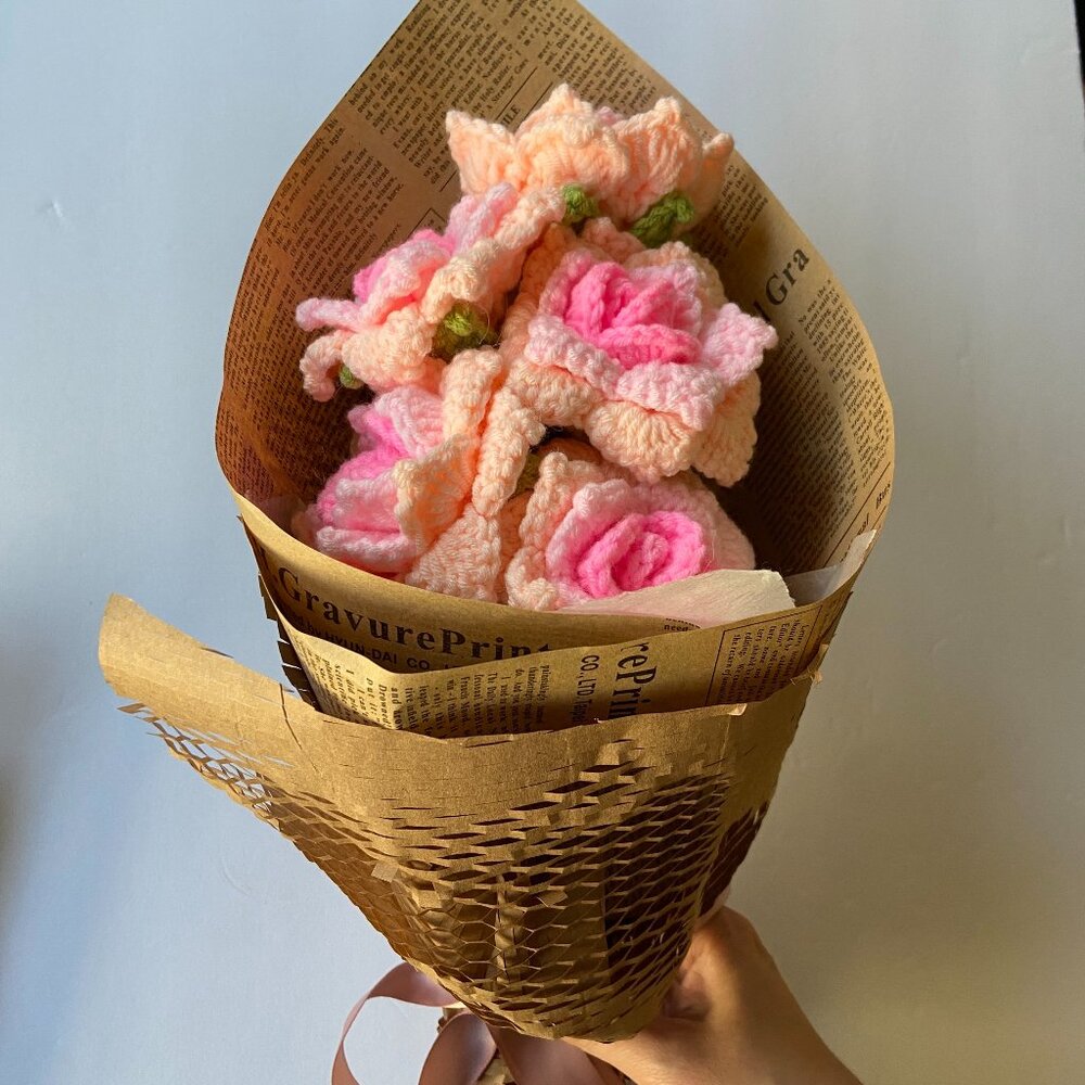 Handmade crochet pink roses bouquet
